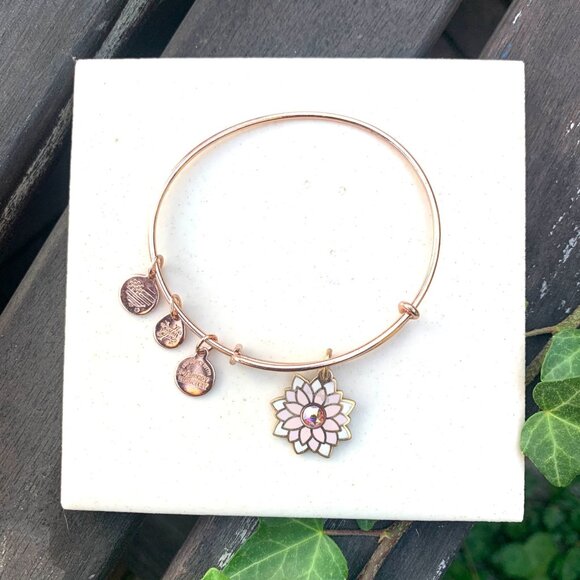 Alex and Ani Lotus Peace Petals Charm Bracelet Rose Gold Finish Expands 2"- 3.5" - Picture 1 of 3